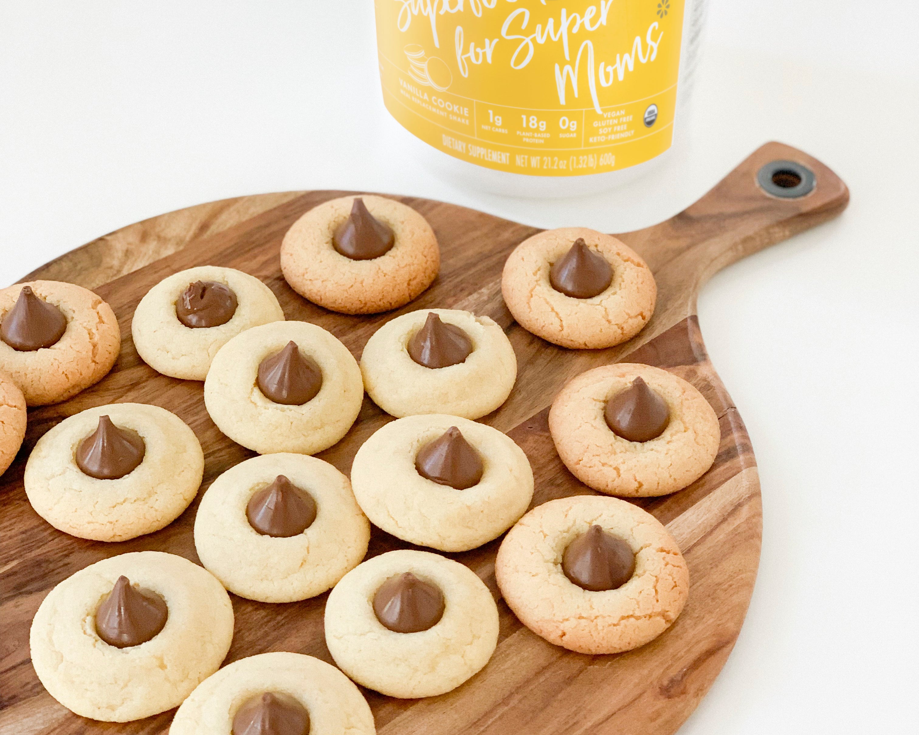 Vanilla Sugar Cookie with Kisses