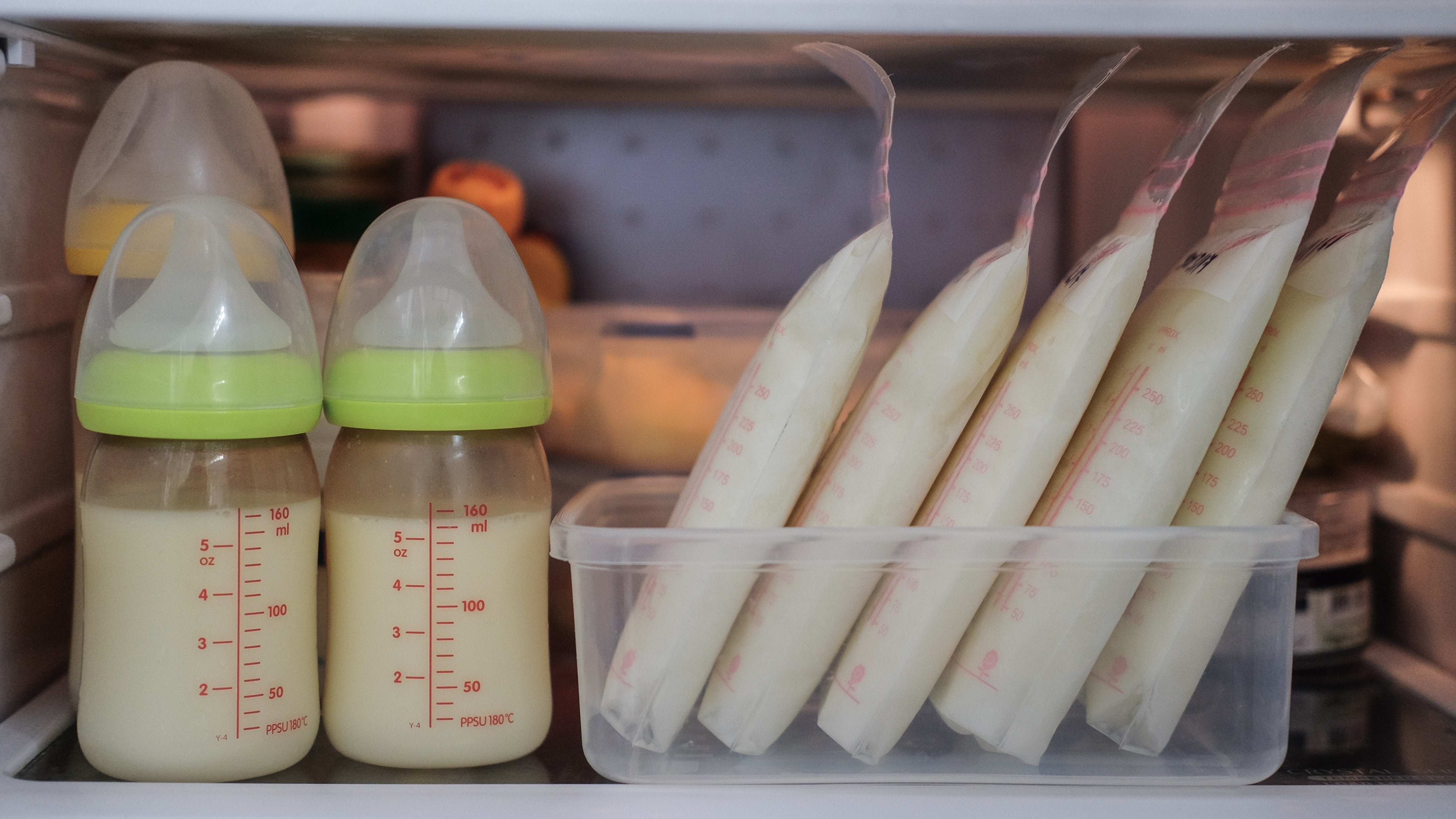 When Should I Start Pumping & Saving My Breast Milk?